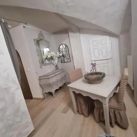 Stella Del Mar S.stefano 3* بولونيا