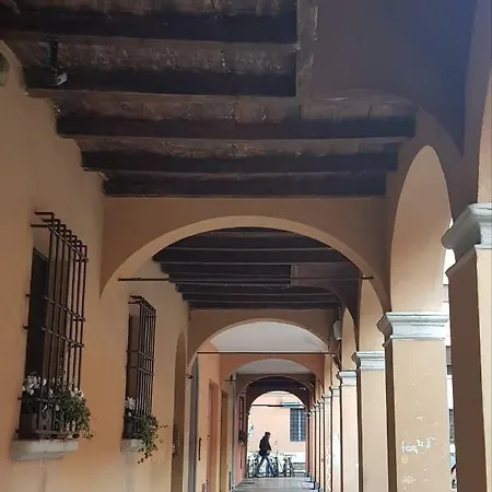 Stella Del Mar S.stefano 2* Bologna